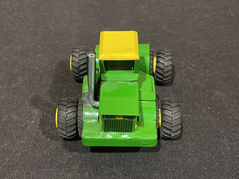 1/64 John Deere WA-17 Custom