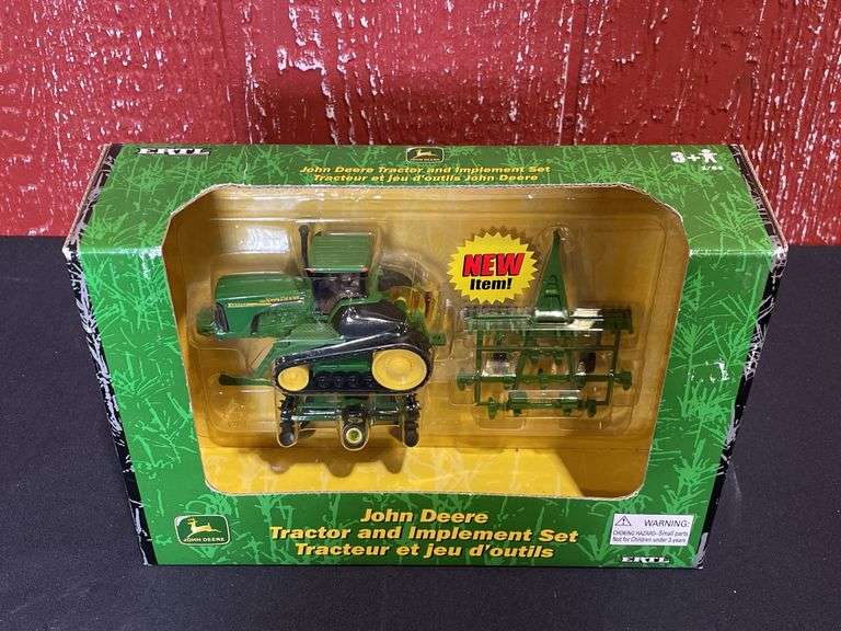 1/64 John Deere Farm Set NIB Ertl