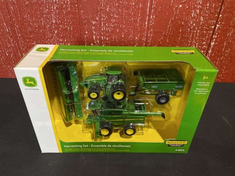 1/64 John Deere Harvesting Set NIB Ertl