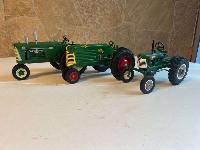 (3) 1/16 Oliver Tractors SC image
