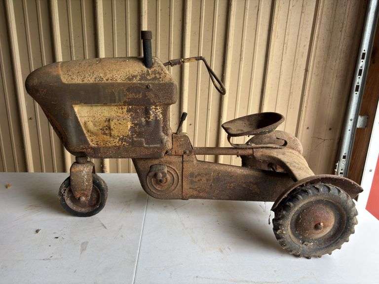 Murray Pedal Tractor image