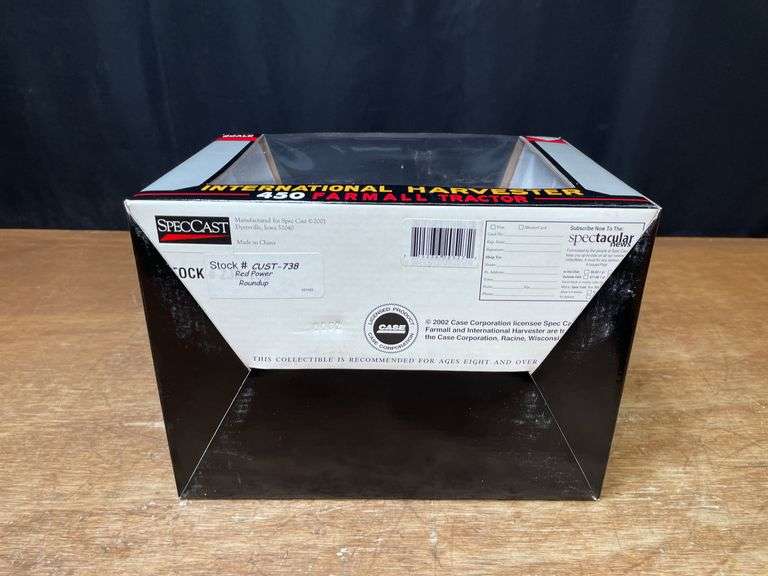 1/16 Farmall 450 2002 Red Power Roundup NIB SC