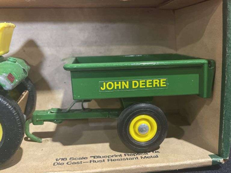 1/16 John Deere L&G Set NIB Ertl