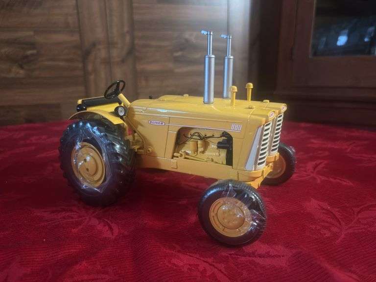 1/16 Oliver 880 Twin Industrial SC image