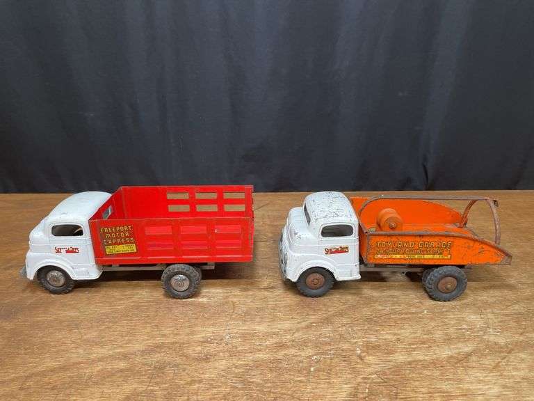(2) Structo Trucks