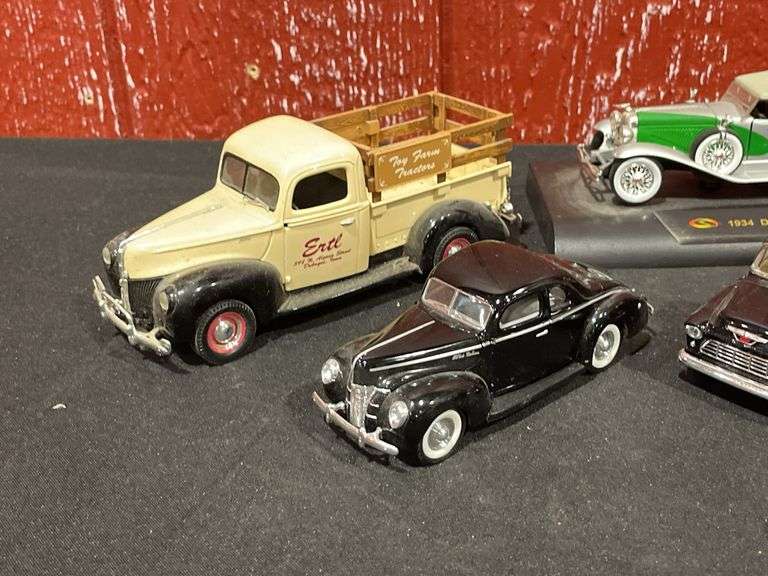 (8) Trucks + Cars