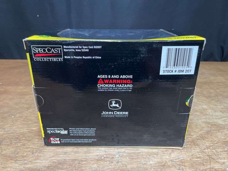 1/16 John Deere LA w/Mower NIB SC