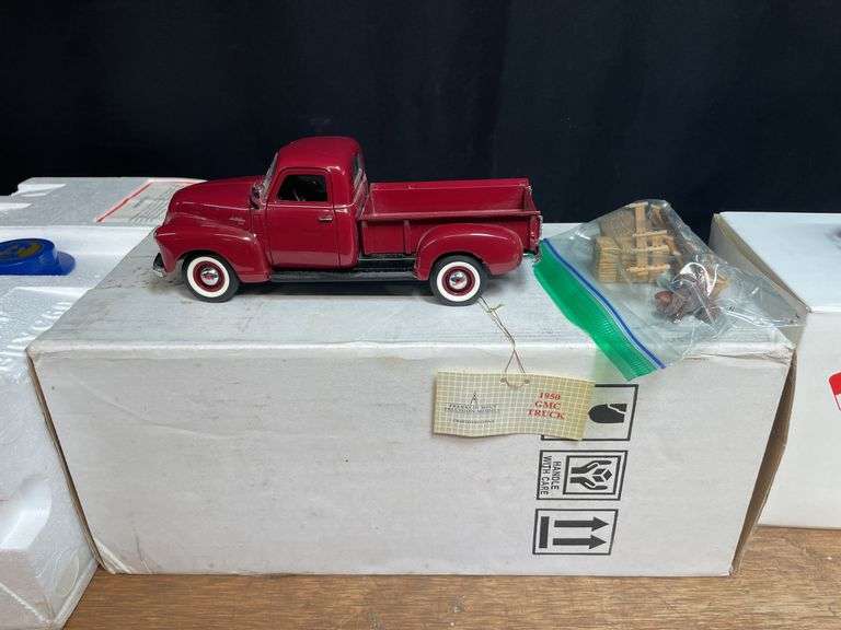 (2) 1/24 Studebaker + GMC Pickups NIB