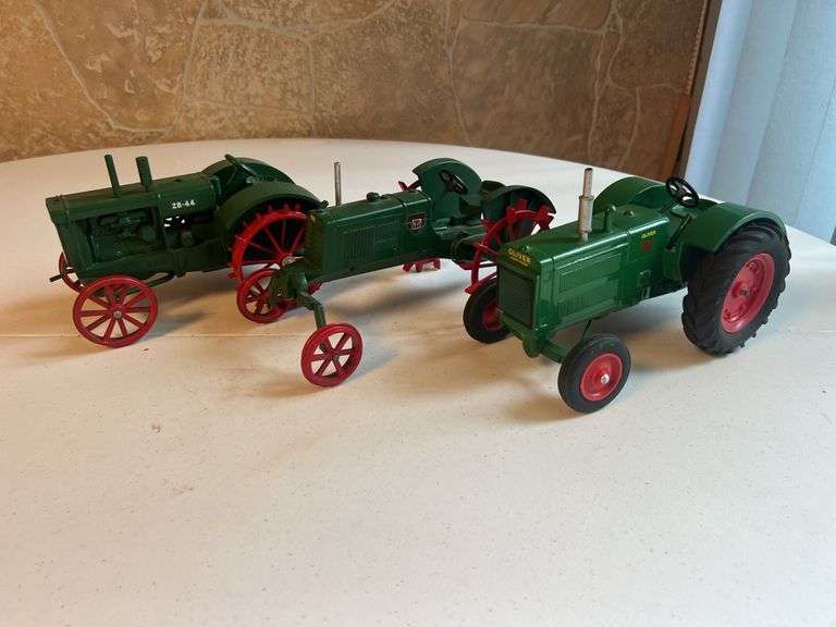 (3) 1/16 Oliver/Hart Parr Tractors image