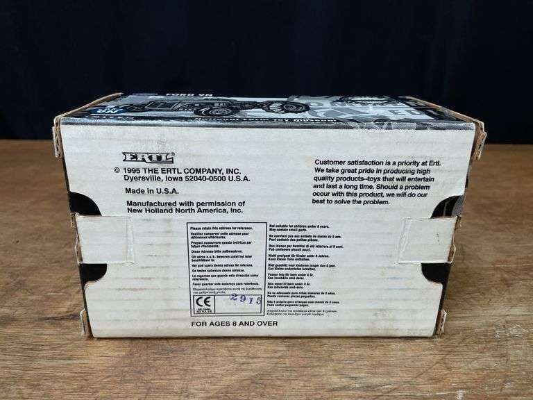 1/16 Ford 9N 1995 NFTM NIB Ertl
