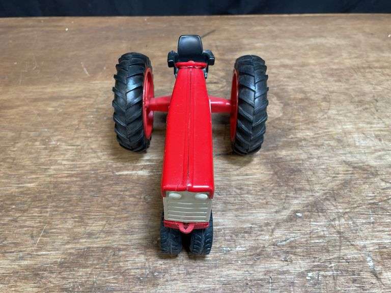 1/16 Tru-Scale Pulling Tractor Customized