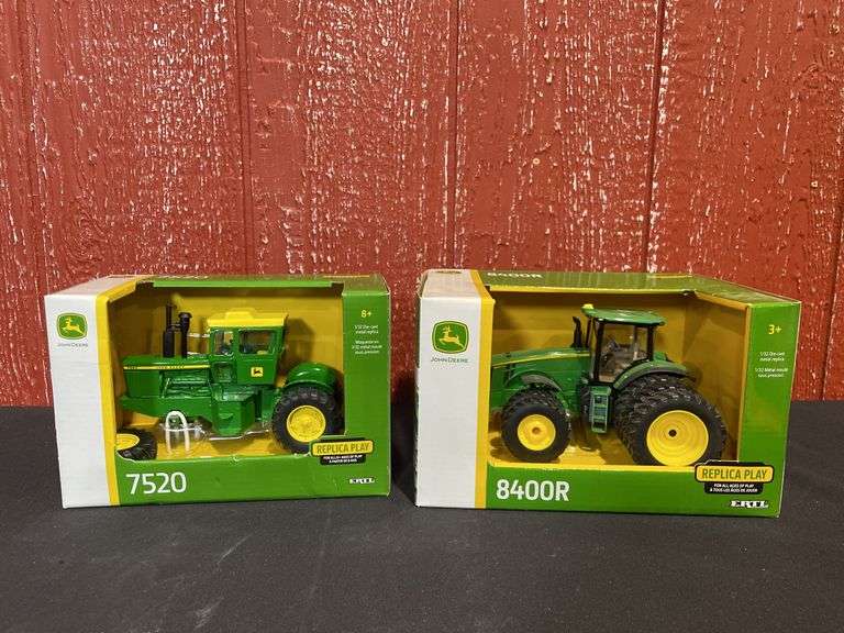 (2) 1/32 John Deere 7520 + 8400R NIB Ertl image