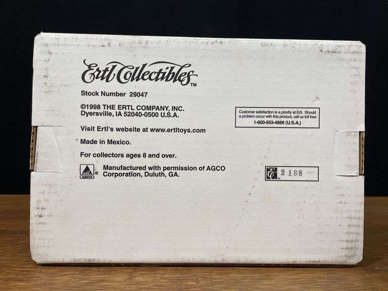 1/16 AC 220 1998 Wisconsin NIB Ertl