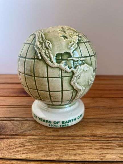 1995 John Deere Earth Day Bank