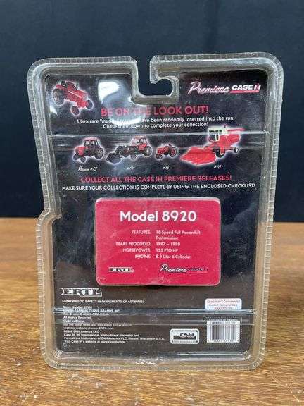 (2) 1/64 IH + Case-IH NIB Ertl
