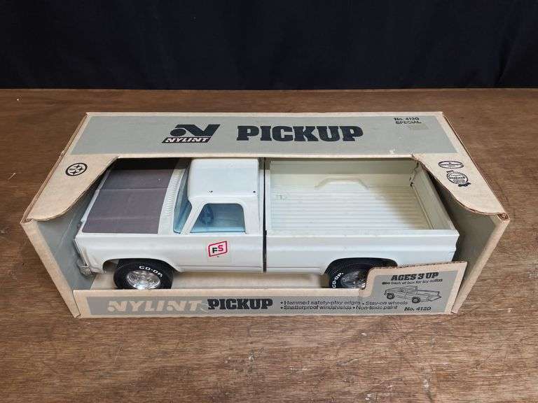 FS Pickup NIB NyLint