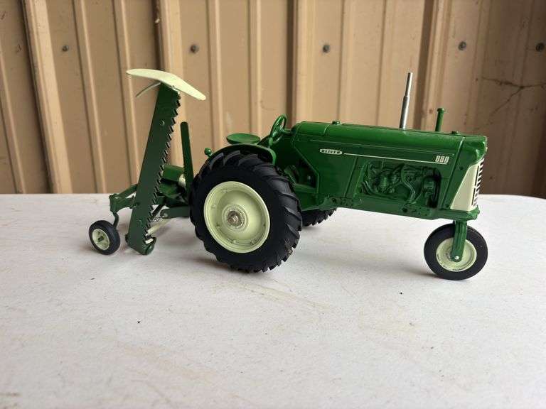 1/16 Oliver 880 and Sickle Mower image