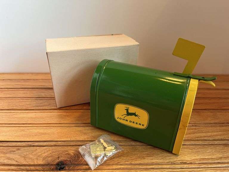 John Deere Mailbox NIB image