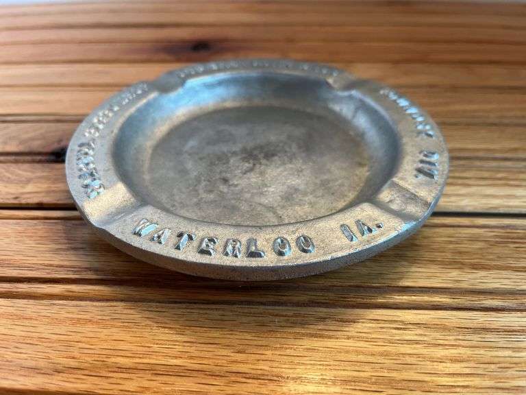 John Deere Foundry Division Supervisors Club Ashtray