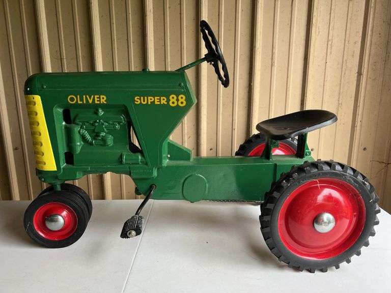Oliver Super 88 Pedal Tractor Eska image