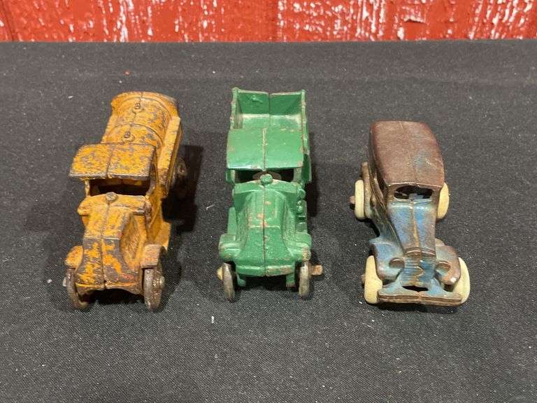 (3) Mack Trucks + Austin Car Arcade