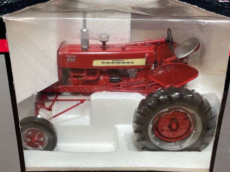 1/16 Farmall 450 Hi-Clear NIB SC