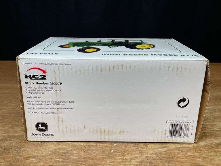 1/16 John Deere 4230 2004 Wisconsin NIB Ertl