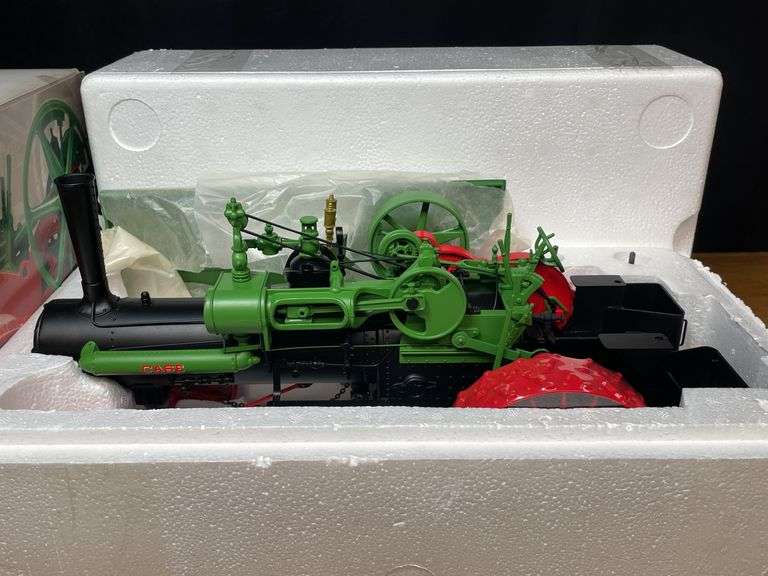 1/16 Case Steam Engine Millennium NIB Ertl