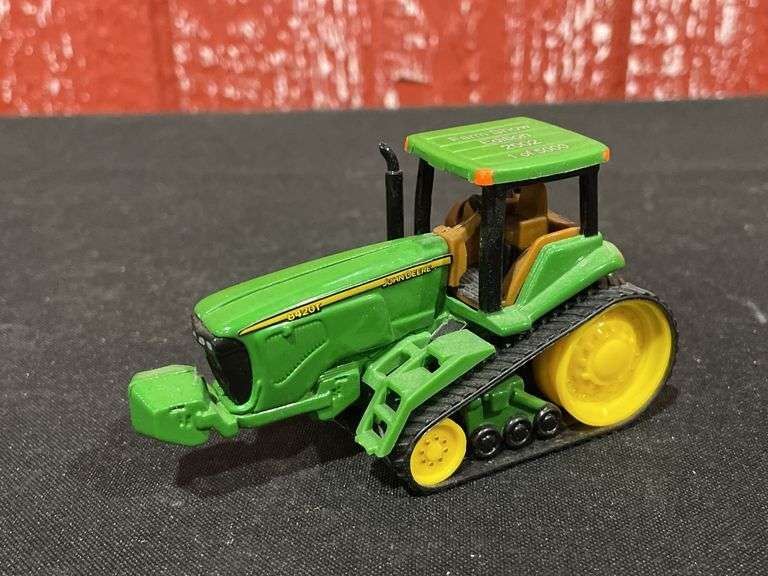 1/64 John Deere 8420T 2002 Farm Show NIB Ertl