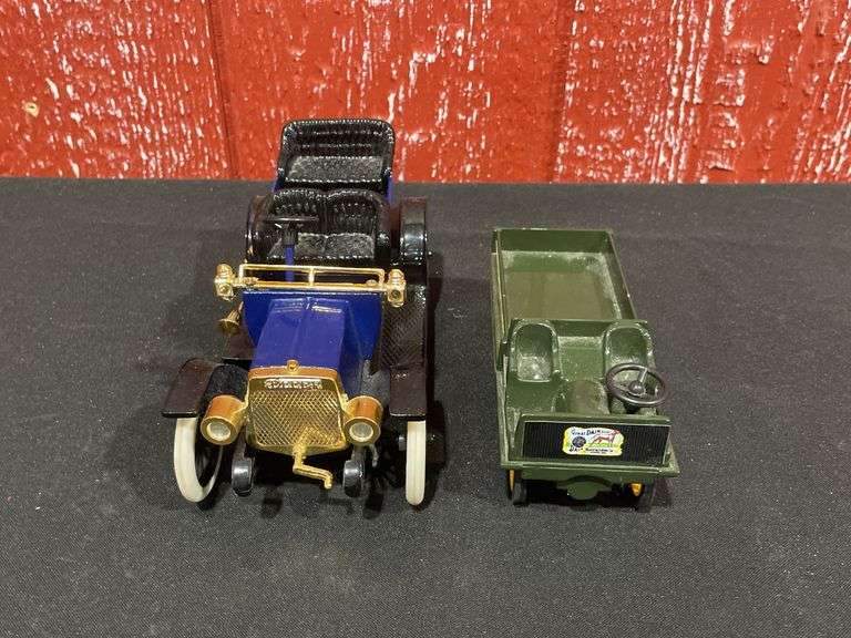 (2) John Deere Car + Truck