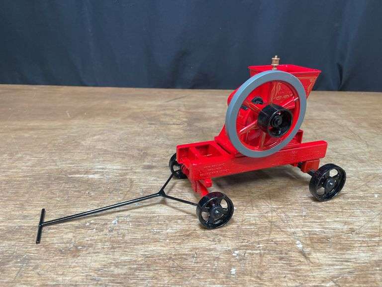 1/8 New Holland Engine 100th Anniversary NIB Ertl