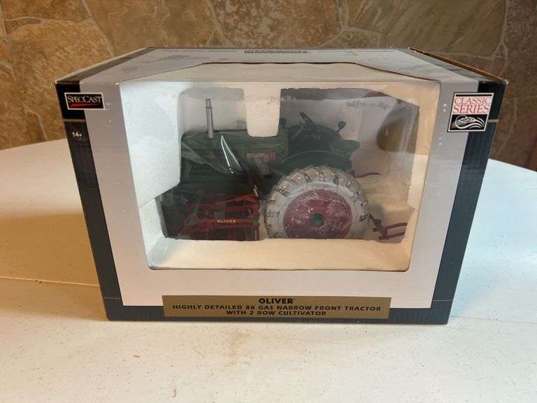 1/16 Oliver 88 Gas Tractor with Cultivator NIB SC image