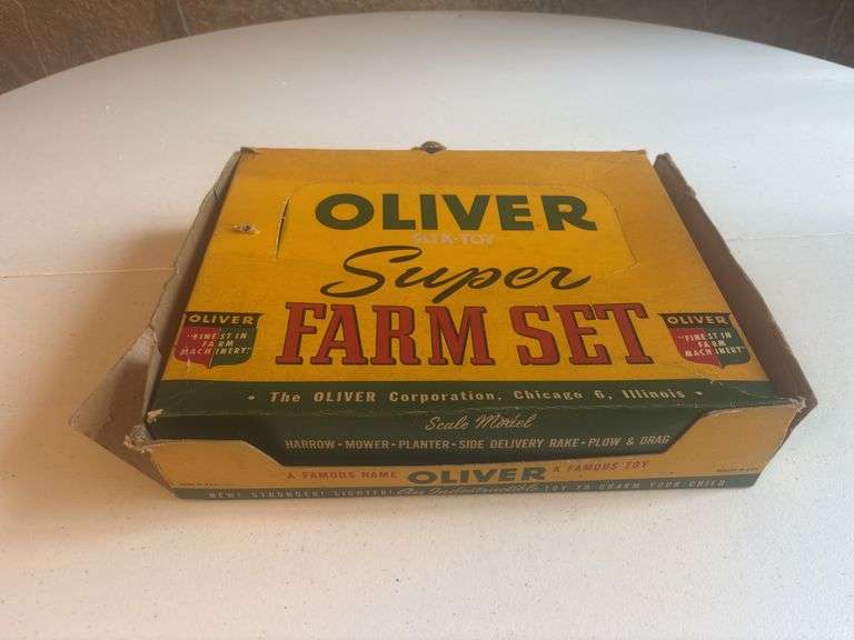 1/25 Oliver Super Farm Set NIB Slik image