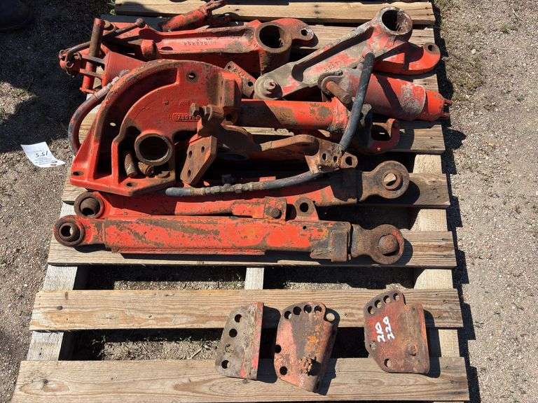 Allis Chalmers 210 and 220 Series 3 Point Parts
