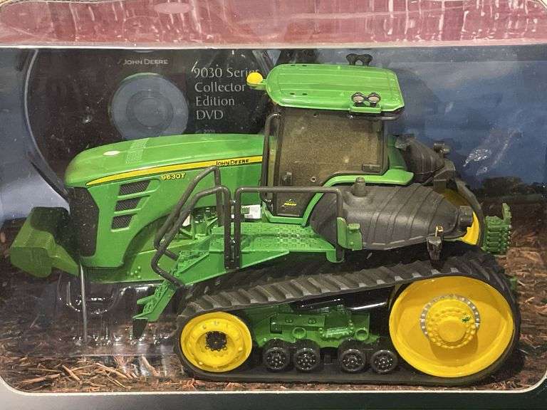 1/32 John Deere 9630T Waterloo Employee NIB Ertl
