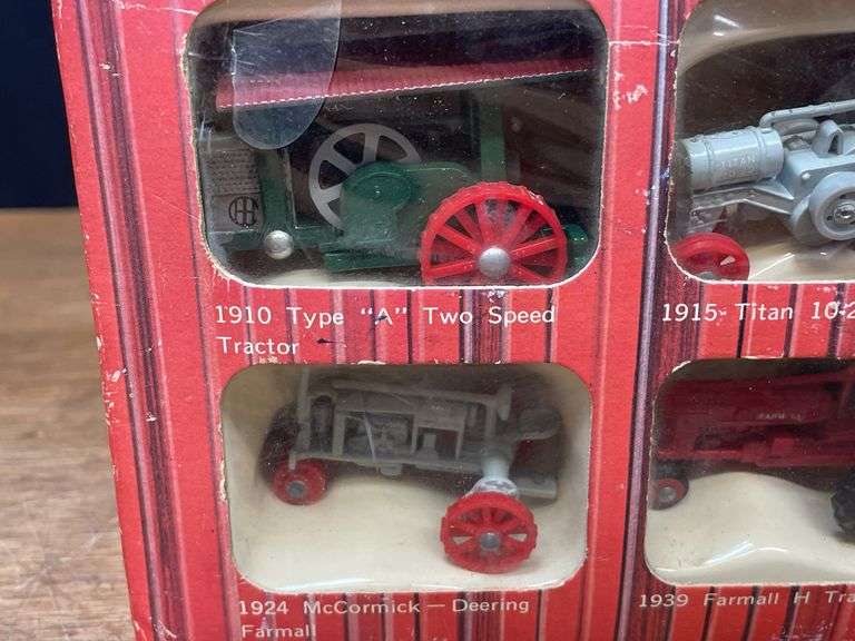 1/64 IH Tractor Historical Set NIB Ertl