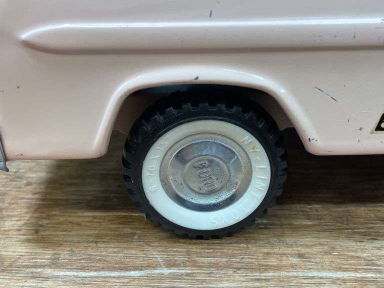 (2) Car Carrier + Pickup NyLint