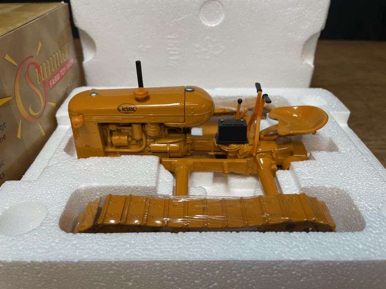 1/16 Cletrac HG 2000 SFTS NIB Ertl