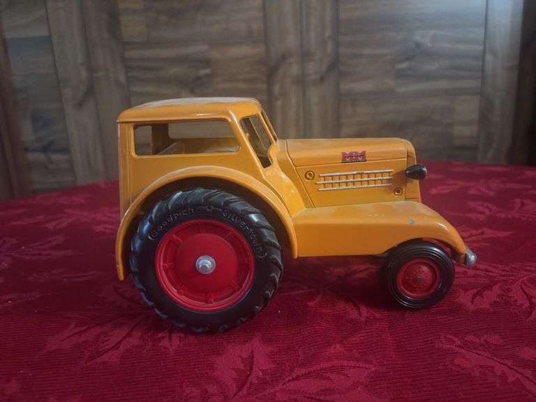 1/16 Minneapolis Moline UDLX SM image