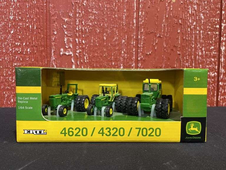 1/64 John Deere Tractor Set NIB Ertl image