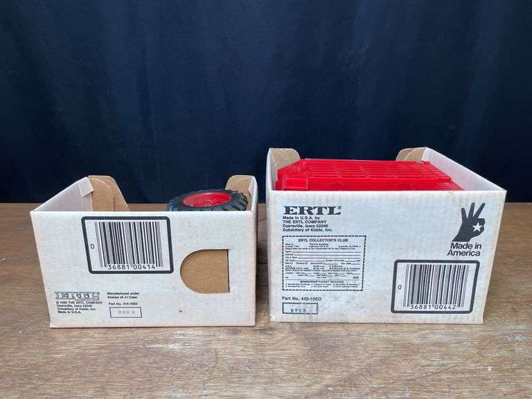 (2) 1/16 Farmall H + IH Forage Wagon NIB Ertl