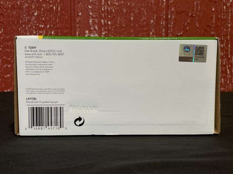 1/64 John Deere R4038 Sprayer 2019 Farm Show NIB Ertl