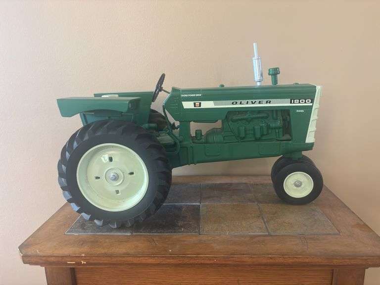 1/8 Oliver 1800 Checkerboard SM image