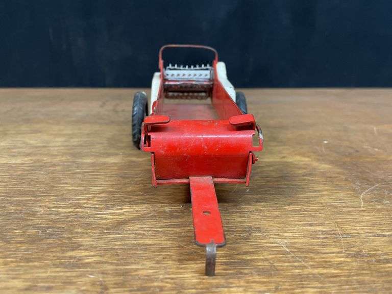 (4) 1/16 Tru-Scale Spreaders Carter