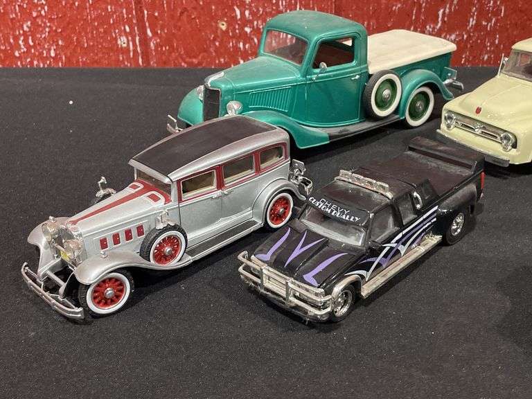 (7) Trucks + Cars