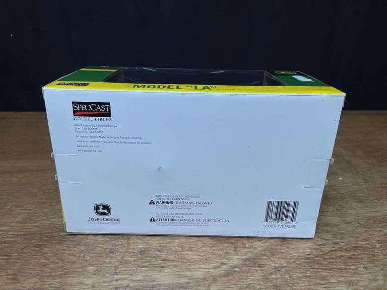 1/16 John Deere LA w/Blade NIB SC