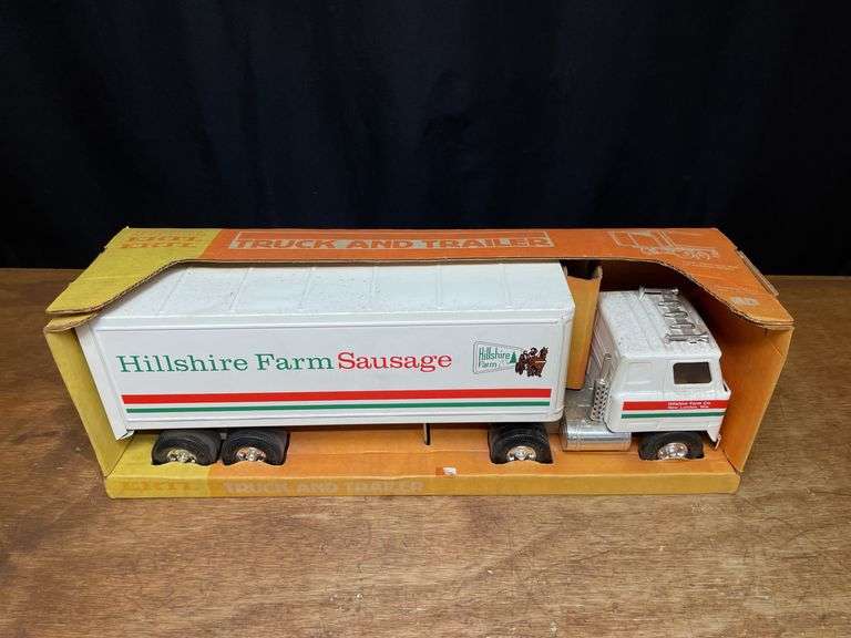 Hillshire Farm Sausage Semi NIB Ertl