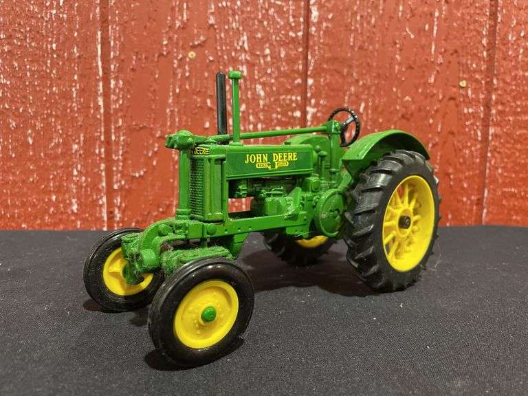 (2) 1/16 John Deere BW + G