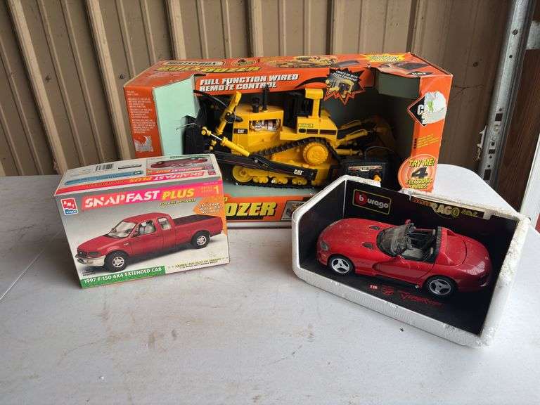 (3) Cat Bulldozer Remote Control and Vehicle Models image