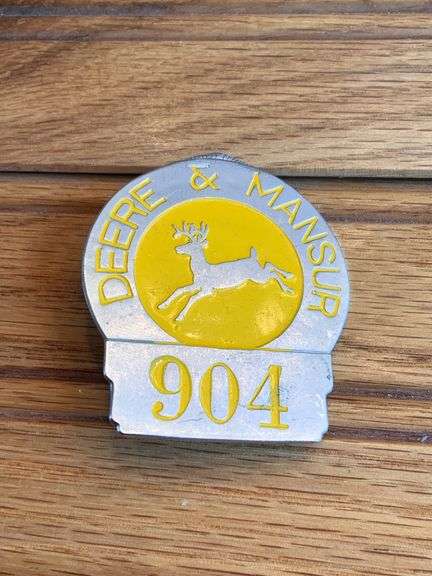 Deere & Mansur Employee Badge image